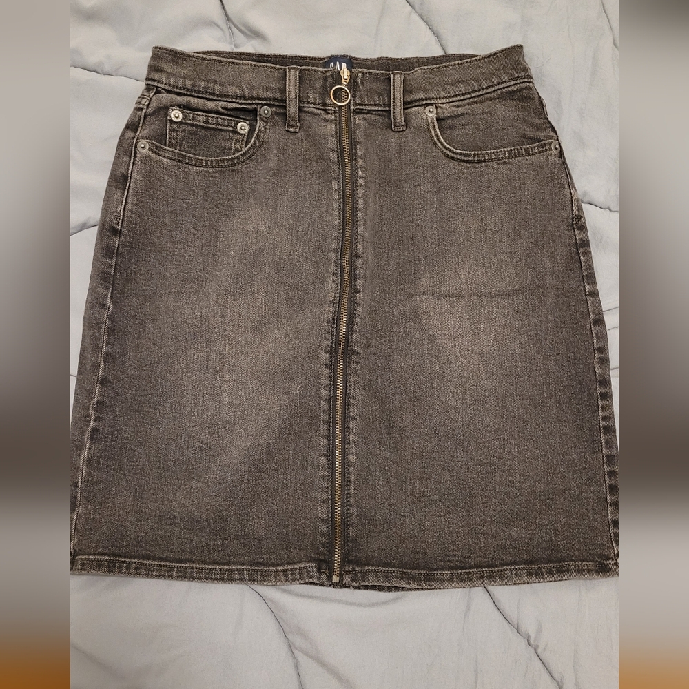 GAP Charcoal Denim Zip Up Pencil Skirt